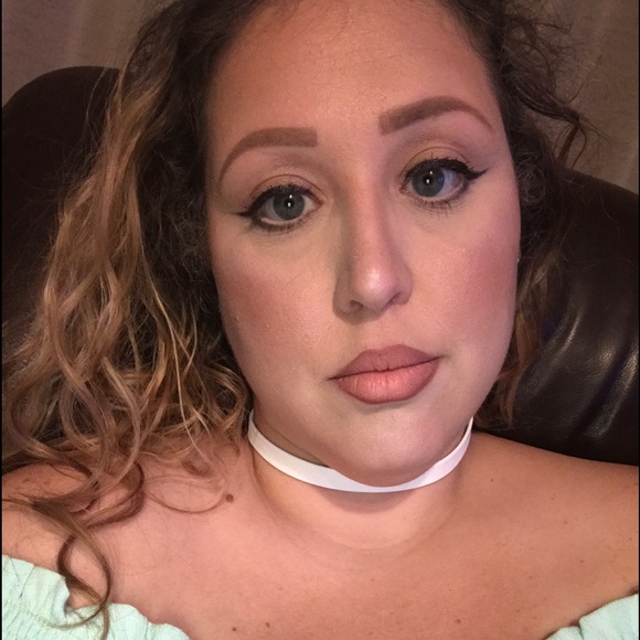 Meet your Posher, Maritza - Picture 1 of 3